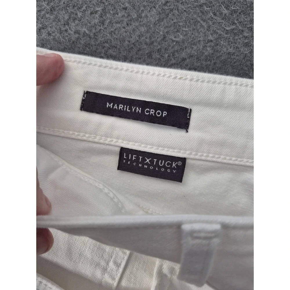 NWT NYDJ Marilyn Crop Button Hem 8 Straight Leg Capri Jeans Optic White Beach